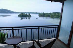 Coffres-forts dans les chambres, Wi-Fi gratuit, draps fournis