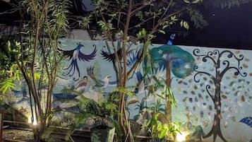 基础客房, 1 张双人床, 无烟房 | 花园景观