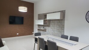 Dining - At the home of Pamy, cozy and spacious, equipped with everything necessary. (SOLARINO)