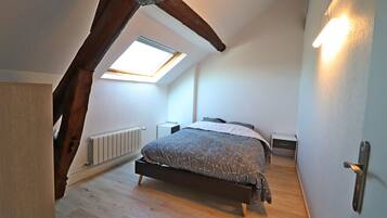 3 chambres, bureau, fer et planche à repasser, Wi-Fi gratuit