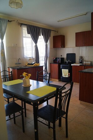Dining - Savannah Airport Apartment (Syokimau)