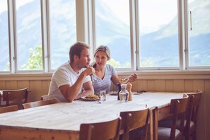 Dinner served  - Sommerhotellet (Vang)