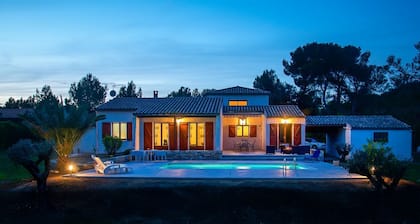Villa Queen-South IT