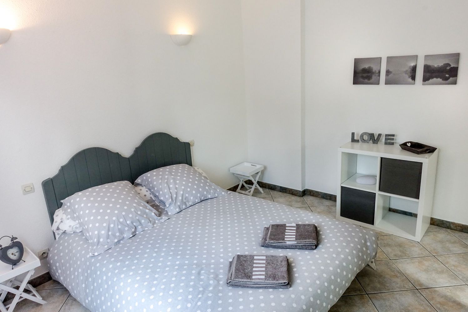 3 chambres, fer et planche à repasser, Wi-Fi gratuit, draps fournis