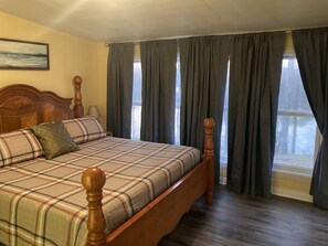 3 habitaciones, tabla de planchar con plancha, wifi y ropa de cama 