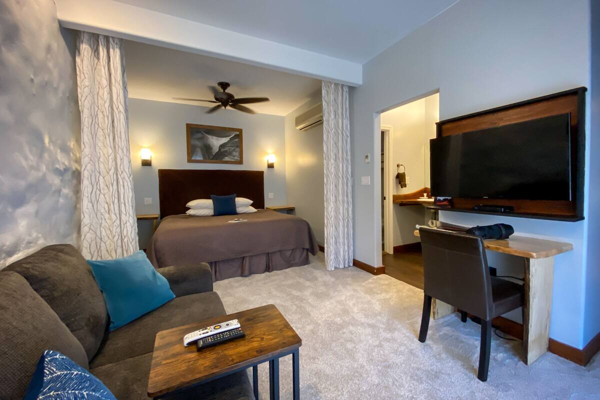 Luxury-Suite, 1 King-Bett, Nichtraucher, Blick auf die Anlage (Suite 2)