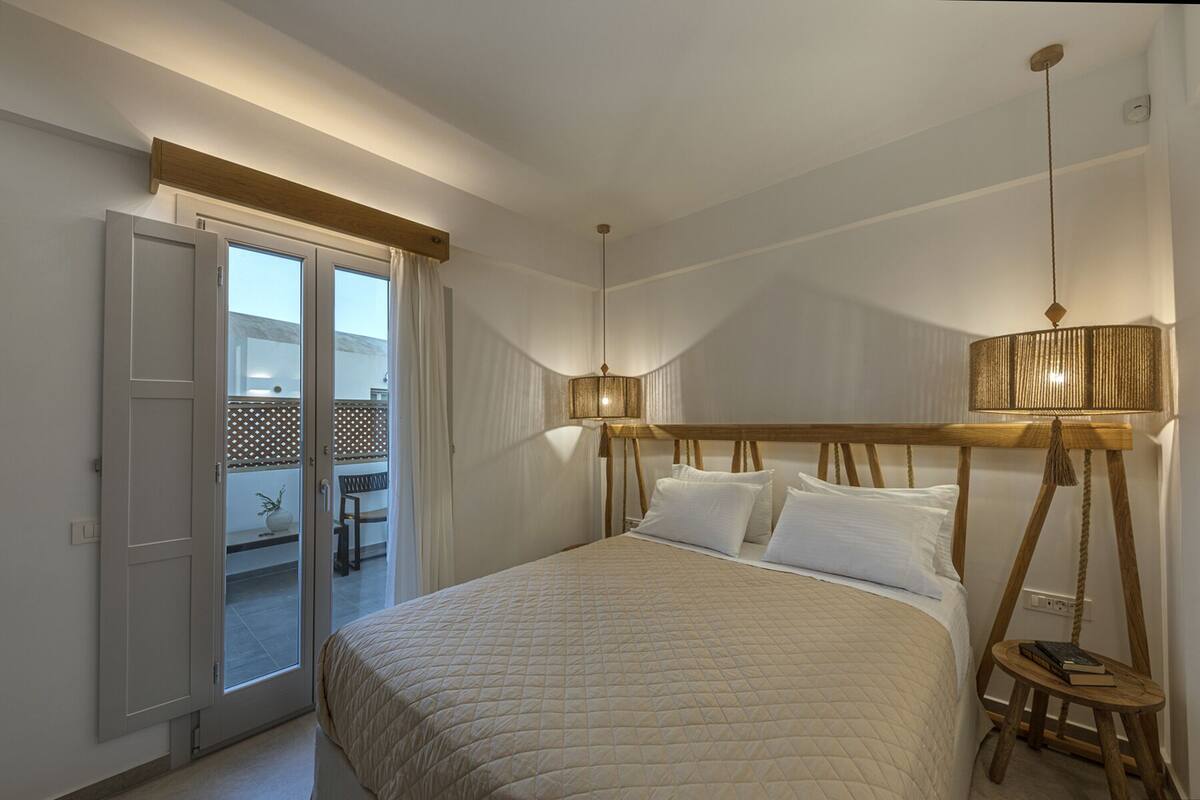 Suite Premium, pemandangan gunung (Next to Caldera) | 1 kamar tidur, seprai katun Mesir, dan seprai premium