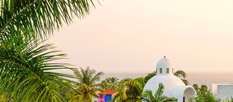 Contemporary Villa in Lush, Tropical, Private Paradise