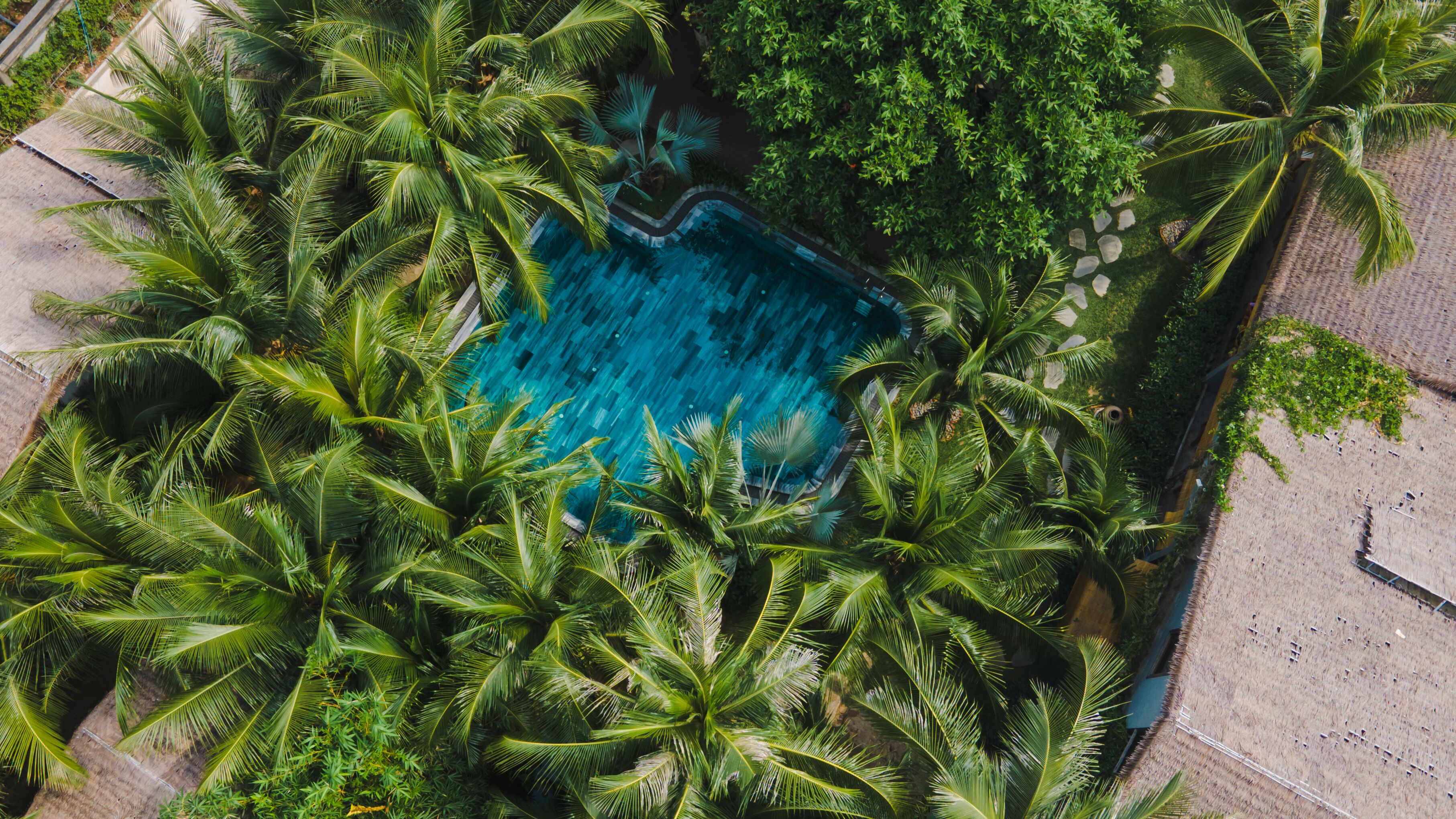 outdoor pool, pool loungers
