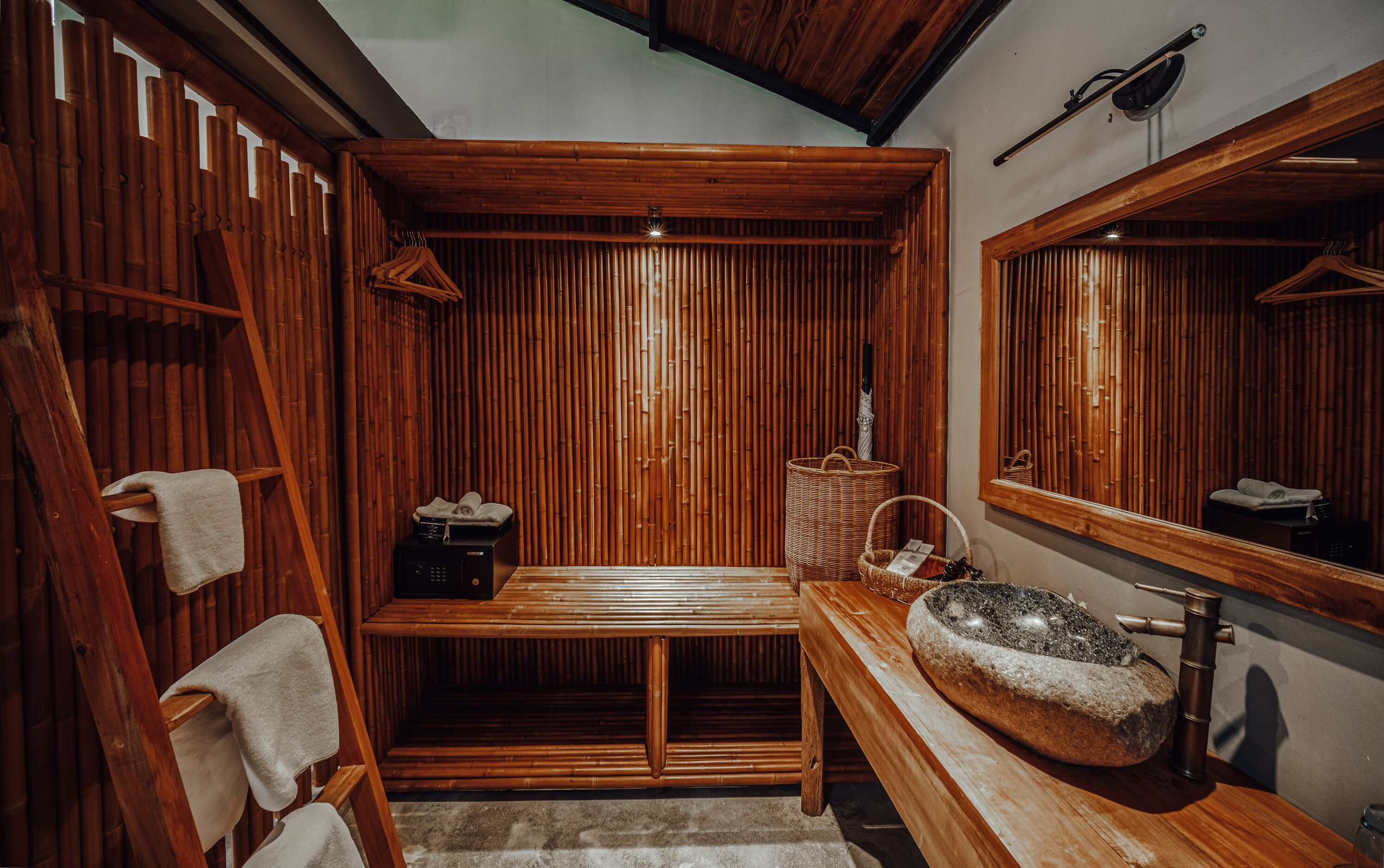 figtree house | bathroom | shower, free toiletries, hair dryer, slippers