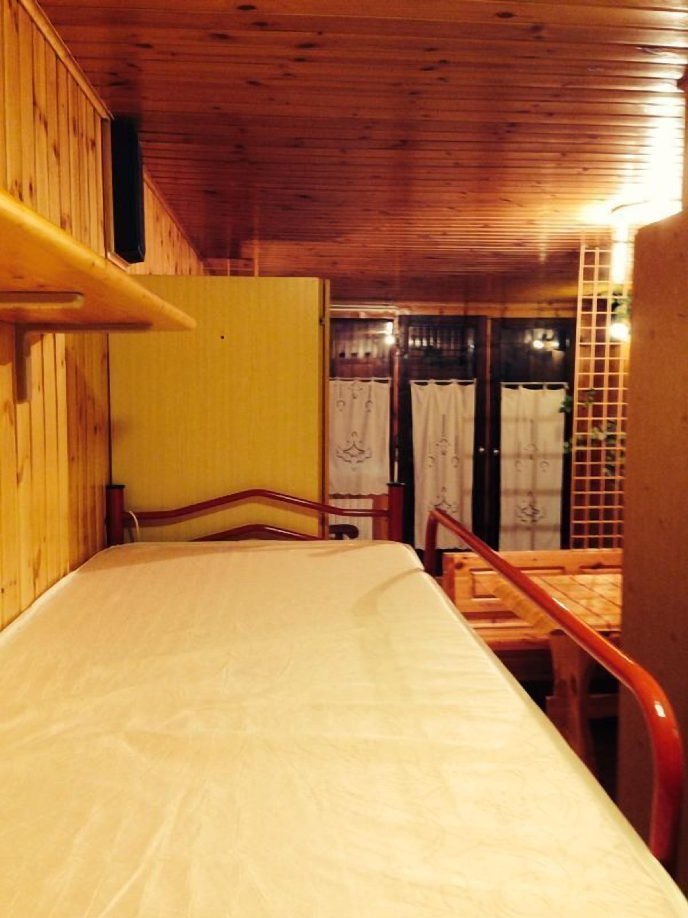 studio - 1 room - 3 persons