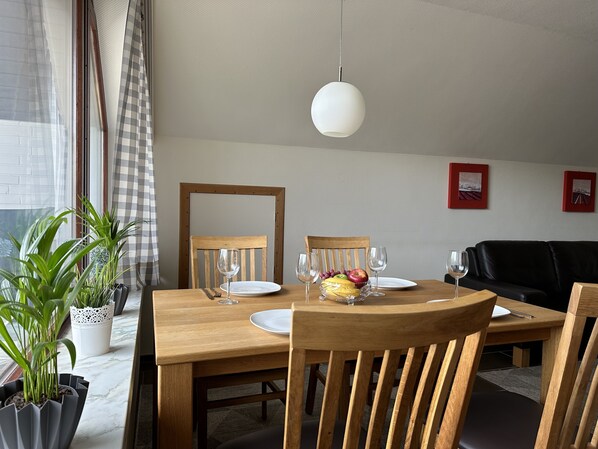 Dining - FeWo Muschel... at home on vacation (Büsumer Deichhausen)