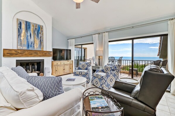 Smart TV, DVD player, stereo