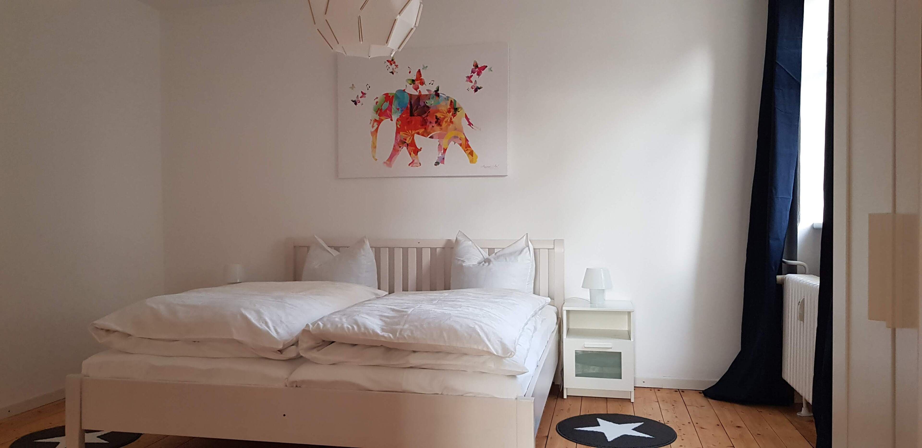 2 bedrooms, iron/ironing board, travel cot, free WiFi