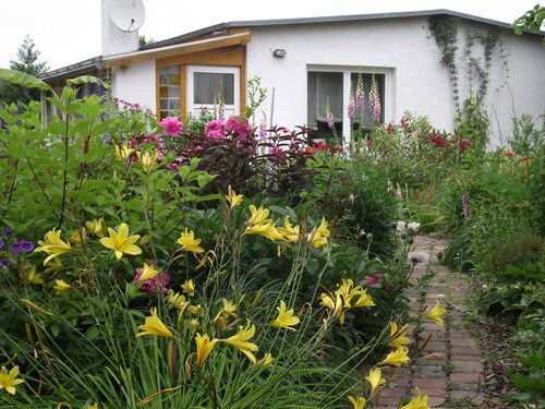Tastefully furnished house with large garden