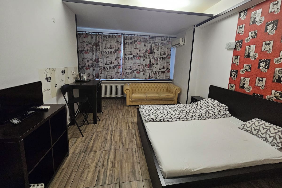 Decoración personalizada, muebles diferentes y escritorio