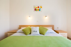 Lägenhet Comfort - viss havsutsikt | Sängtillbehör av högsta kvalitet och memory foam-madrasser