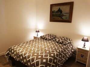 2 chambres, fer et planche Ă repasser, Wi-Fi gratuit, draps fournis