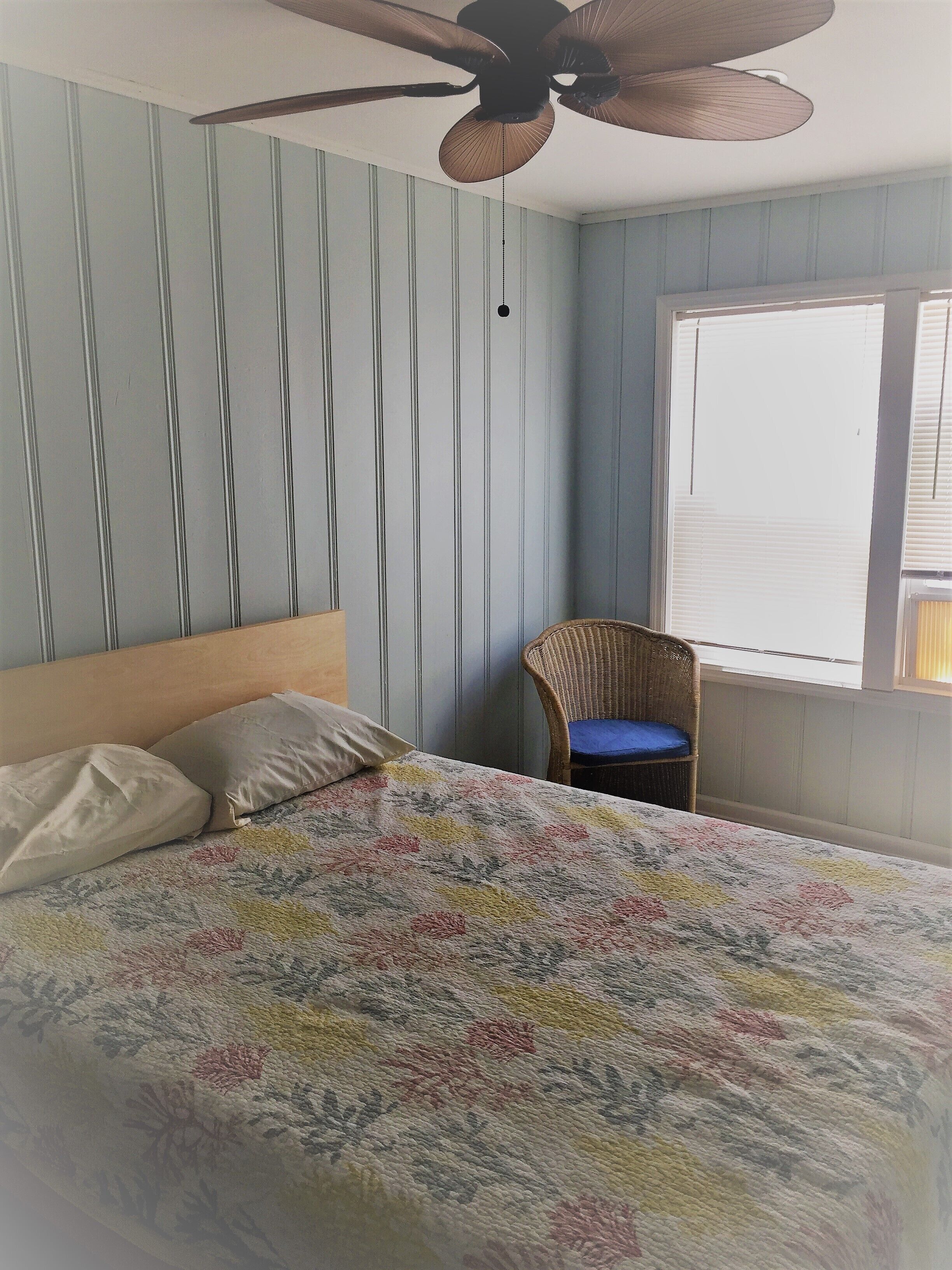 Beach Block 4 bedrooms/2 bathroom just gorgeous......