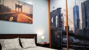 Double Room with Share Bathroom (Brooklyn Room)