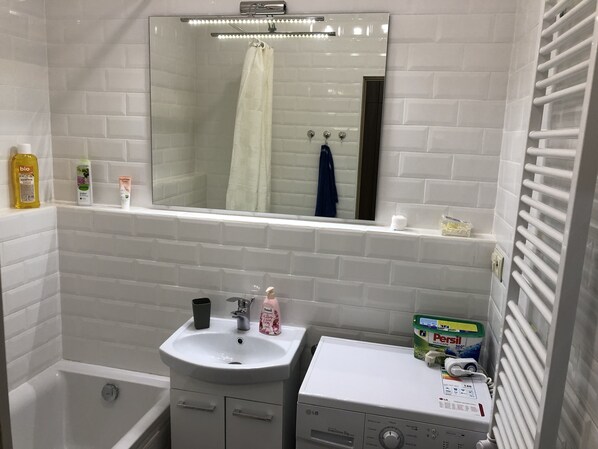 Apartment | Badezimmer