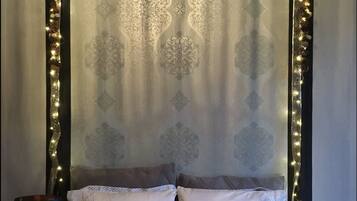 2 bedrooms, Egyptian cotton sheets, premium bedding, memory-foam beds