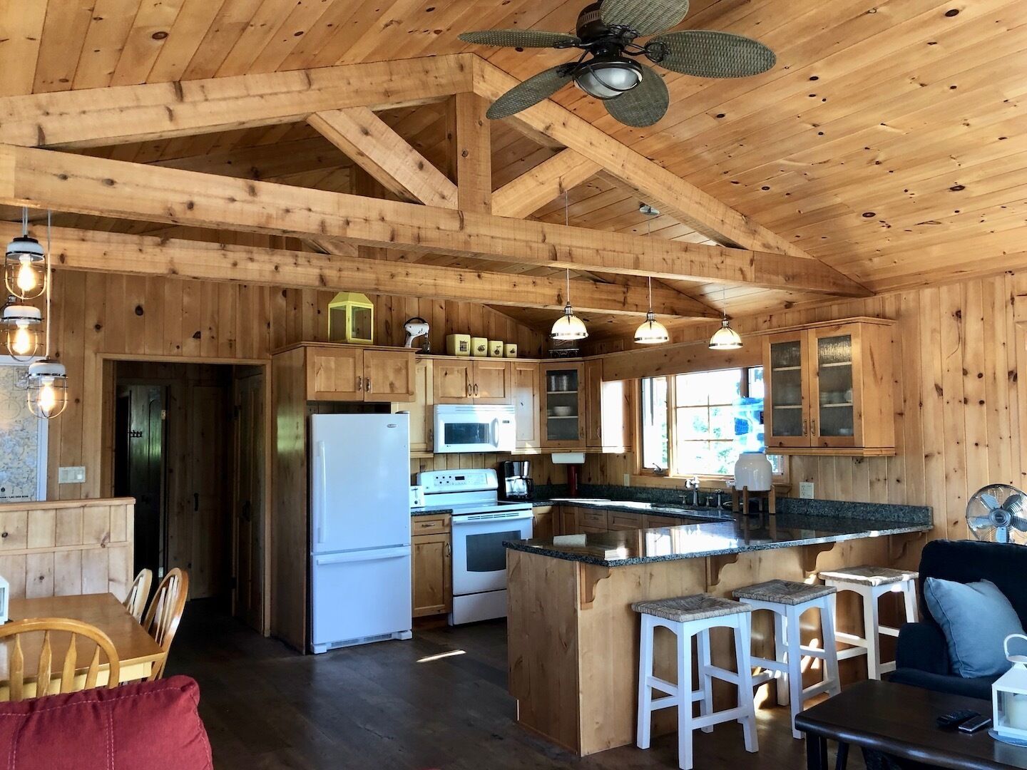 2 Best Houseboats Near Kenora, Canada Trip101