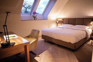 Deluxe Apartment | Premium bedding, down comforters, in-room safe, individually decorated - EST Residence Schoenbrunn Vienna - contactless check-in (Vienna)