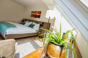Deluxe-Apartment, 2 Schlafzimmer, Nichtraucher, Gartenblick | Hochwertige Bettwaren, Daunenbettdecken, Zimmersafe