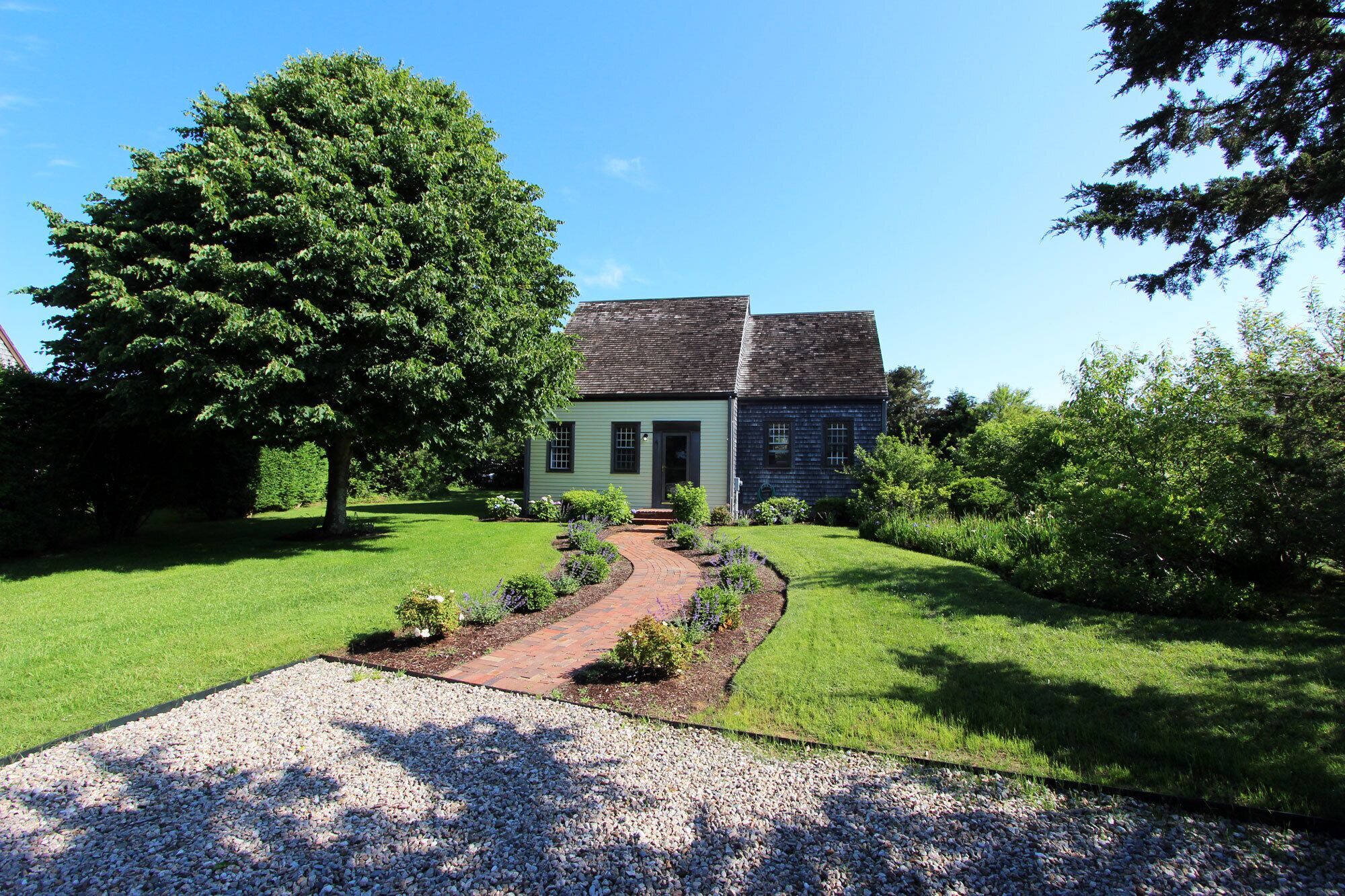 Cute, Quiet, Centrally located near Miacomet, Outdoor Shower