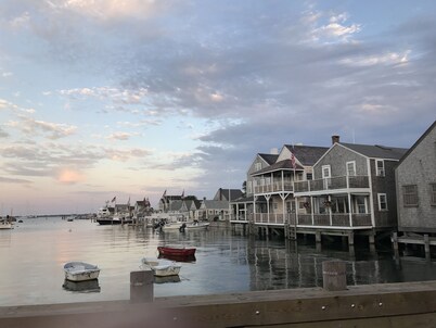 JUL-AUG AVAIL! Cute, Quiet, Centrally Located, Outdoor Shower, Large Yard, BBQ