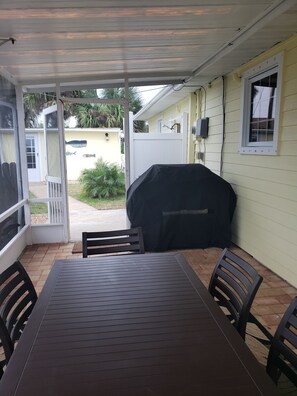 Outdoor dining