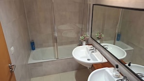 Badewanne, Handtücher