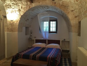 5 bedrooms, free WiFi, bed sheets