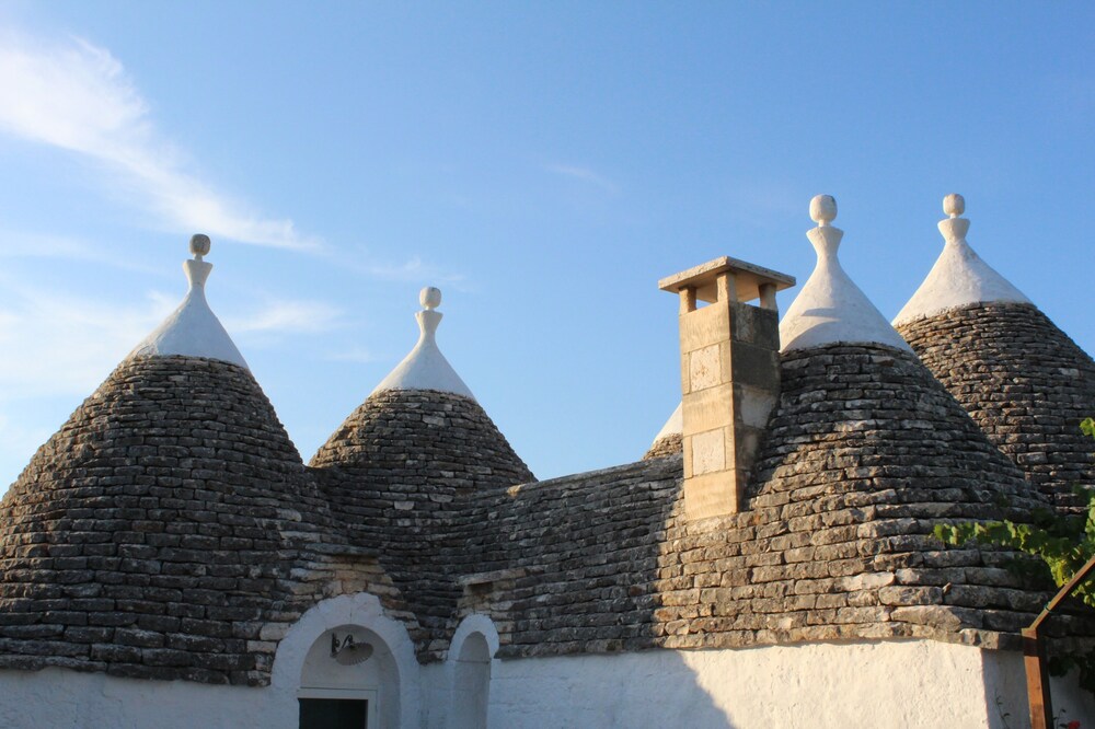 THE TRULLI DELLE FATE FUFFE