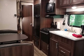 Fridge, microwave, oven, coffee/tea maker - Bill Monroe Camper B (Morgantown)