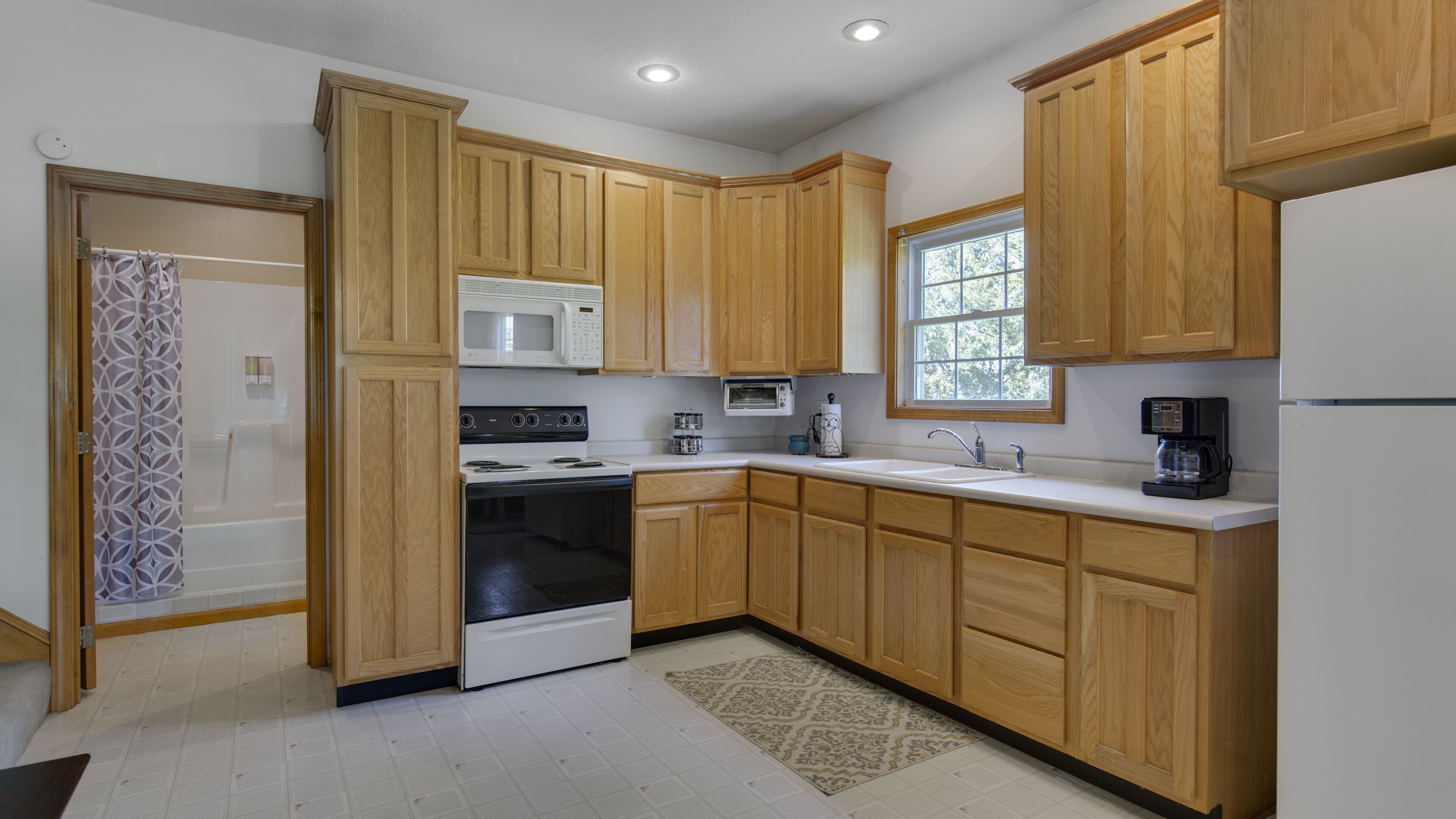 Family Getaway just one hour from Kansas City!