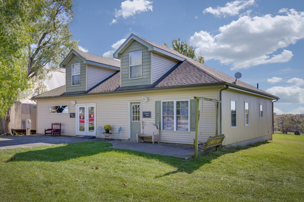 Family Getaway just one hour from Kansas City!