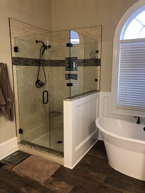Bathroom - Great master rental! (Evans)