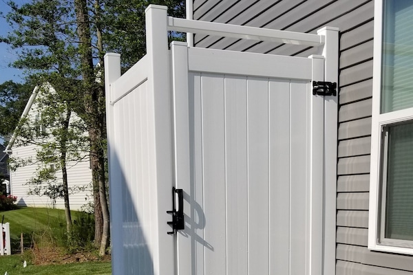 Outdoor shower so you can leave the sand outside :)
