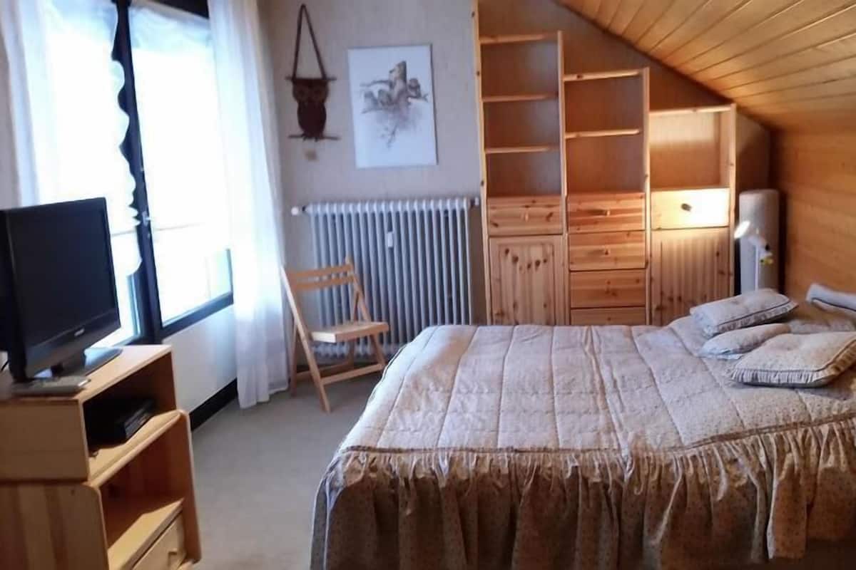 1 soverom, dundyner, Tempur-Pedic-senger og skrivebord