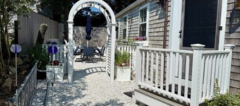 IN TOWN-  High quality luxury spacious home - walk to town - convenient location