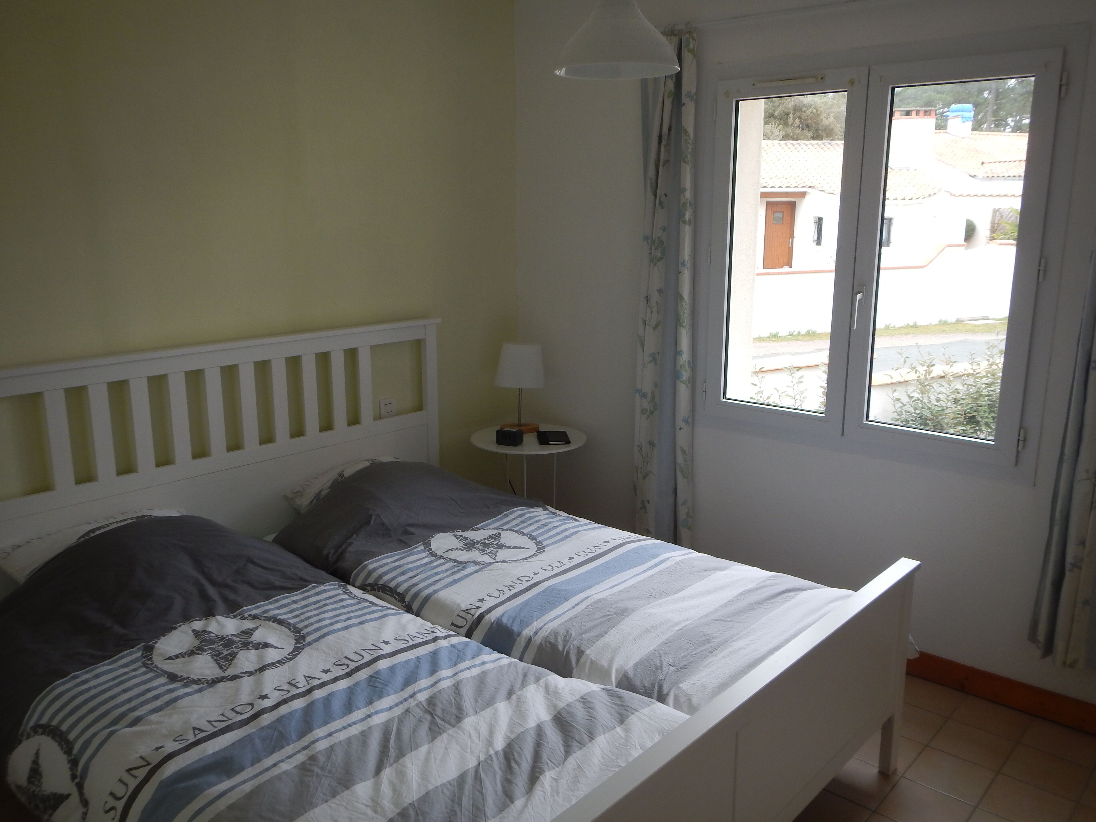 Detached Villa in La Tranche sur mer, 400 yards from the beach and forest