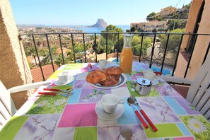 Outdoor dining - MARYVILLA0306-Gran Vista-Wifi y Parking Gratis. (Calpe)