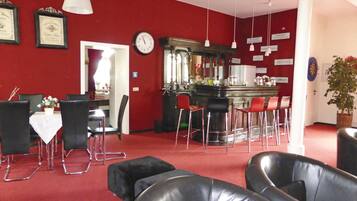 Bar (in der Unterkunft)