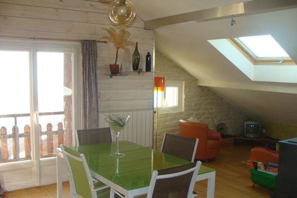 Bright and comfortable apartment with a view of Gerardmer and its slopes