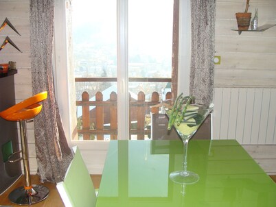 Bright and comfortable apartment with a view of Gerardmer and its slopes