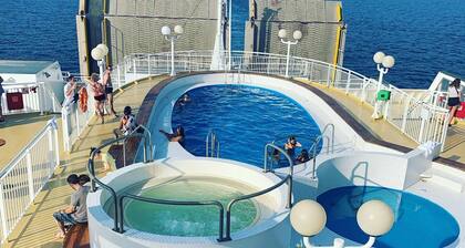 New Villa with Private Heated Pool Near Beach San Cyprien and Cala Rossa