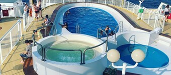 New Villa with Private Heated Pool Near Beach San Cyprien and Cala Rossa