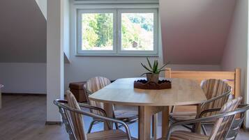 Panoramic Studio Suite | Living area